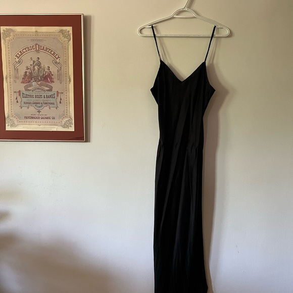 Black slinky slip dress - Picture 2 of 4